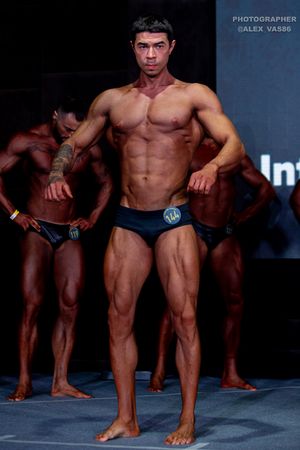 CLASSIC PHYSIQUE-НОВИЧКИ